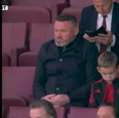 arais_siara - @redmad: to naprawdę on? ja pierdziele przecież on nawet nie ma 40 lat....