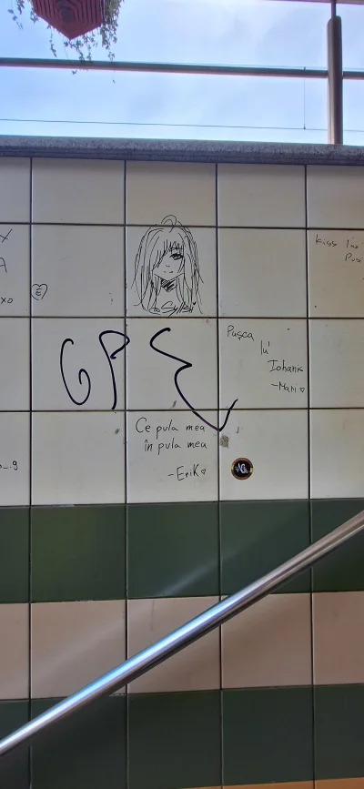 bruhmomentow - rumunskie stacje kolejowe bez kamer to moje ulubione miejsca na ziemi ...