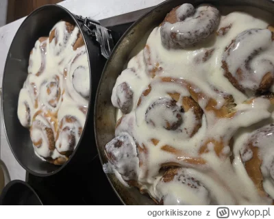 o.....e - naprawdę się starzeje, cieszy mnie pieczenie cynamonek w piątkowy wieczór #...