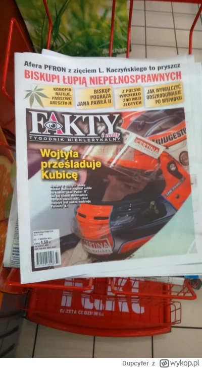 Dupcyfer - #f1
Ciekawe czy w Andorze też miał kask z JP2