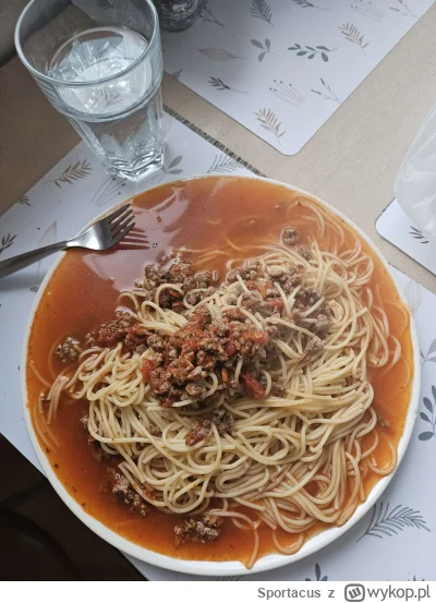 Sportacus - Zrobiłem se spaghetti bolognese.
#gotujzwykopem #gownowpis #jedzenie #kuc...