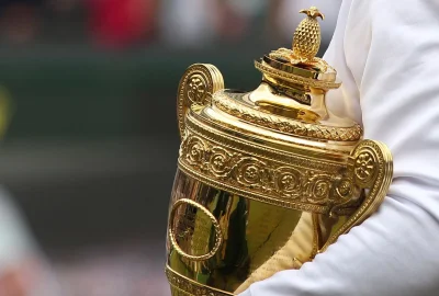 Madziol127 - [3/365] Tenisowa ciekawostka dnia:

Dlaczego na czele trofeum Wimbledonu...