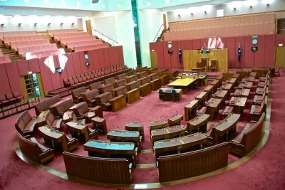 janek_kloss - @TP53:  Wystąpienie senatora w siedzibie australijskiego senatu to nier...