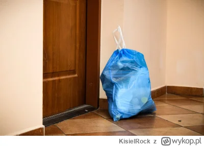 KisielRock - Widzę, że sąsiedzi z dołu boją się zalania to chyba podrzucę im swoje wo...