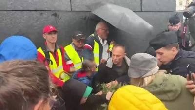 rodnekr - Typowi wyznawcy tuska. Skoku nie ustała niestety Babcia Kasia, stąd oceny s...