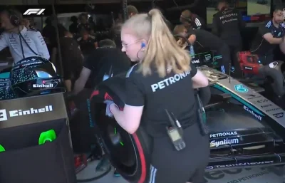 lekarzoperatorkolonoskopu - @Gieekaa: bynajmniej nie przeszkadzała i się przydała