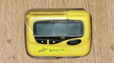 mlek - @000loki: a ja pamiętam jak w RMF FM rozdawali żółte pejdżery (bipery) motorol...
