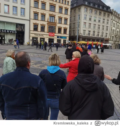 Kremlowska_kaleka - w Leipzig kolejka na pół rynku była, a komisja kawałek za bramą, ...