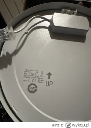 einz - @wypokowy_expert: przecież to plafon z wbudowanym transformatorem pod 220v