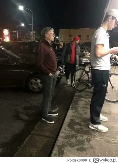 Poldek0000 - Bill Gates grzecznie czeka w kolejce po burgera. A mógł.... DOKOŃCZ ZDAN...
