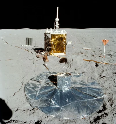 elektryk91 - Księżycowy Zestaw Programu Apollo do Badań Naukowych został umieszczony ...