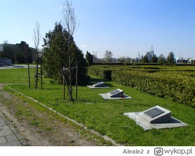 Aleale2 - Cmentarz oficerów radzieckich we Wrocławiu ładniejszy niż polski betonowy c...