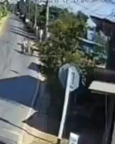 DarekMarek - >Znak stop jest ośmiokątny a nie okrągły.

@PepikPL: