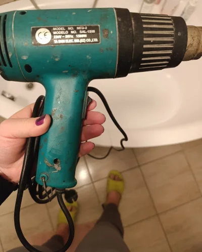 amozetoostatniraz - Spaliła mi się w piątek suszarka do włosów. Szybko zamówiłam nową...