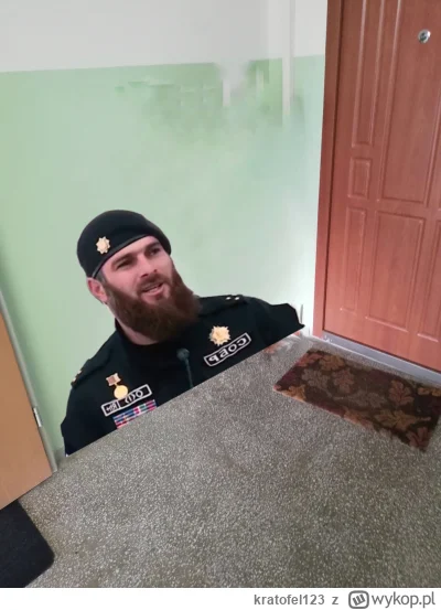 kratofel123 - Wystawiłem przed swoje mieszkanie czeczeńskiego generała Magomeda Tusza...
