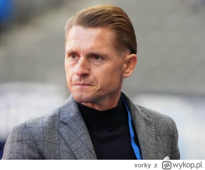 vorky - Robert Gumny się rozgrzewa ( ͡° ͜ʖ ͡°)

#mecz