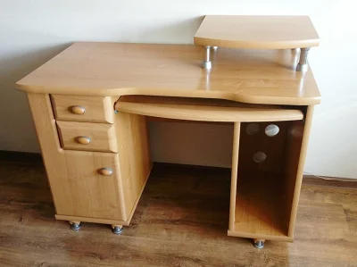 SendMeAnAngel - Jest w domu komputer obudowany w takim biurku jak na obrazku (tiktoko...