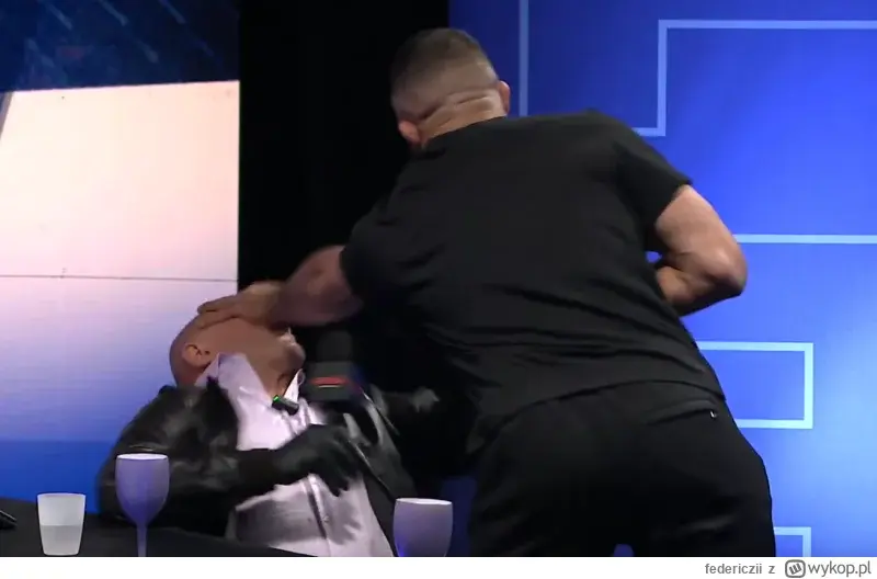 Henson_ - Najbardziej niespodziewanym momentem było to jak arab udrrzyl murana,  komp...