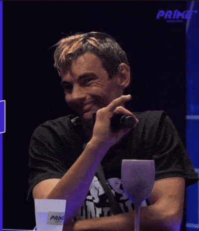 InnyWymiar90 - Podczas wykładu nt. fizyki czarnej dziury

#famemma