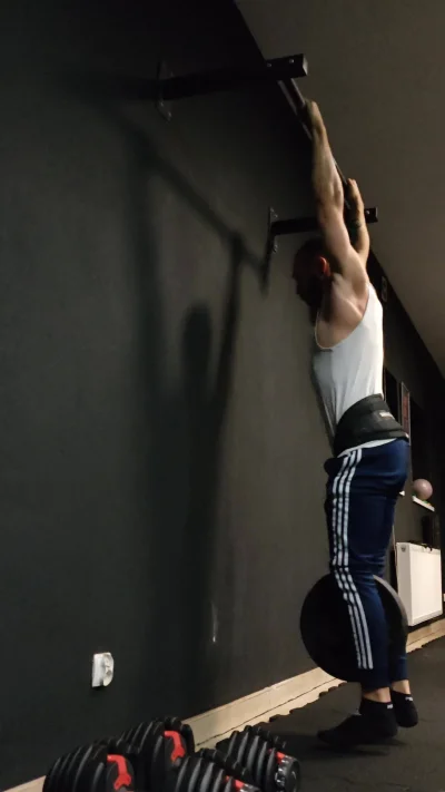 Jazon - #podciaganiezwykopem
70 953 - 41 = 70 912
Serie wstępne:
BW - 10
10kg - 5
2...