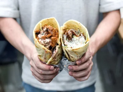 g0blacK - Na ostatnią drogę proszę nie przynosić kwiatów, ale kebaby z dwóch mięs, kt...