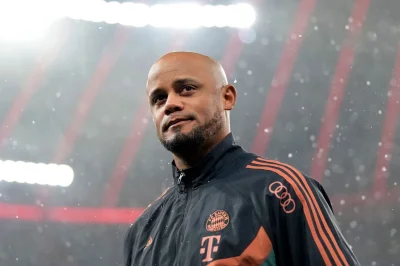 Jednorenki_Bandyta - Ależ się ostatnio łysych bajerantów namnożyło. Najpierw Ten Hag,...