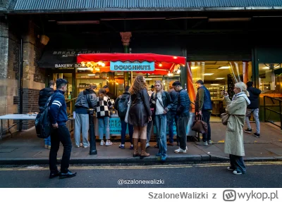 SzaloneWalizki - Cześć, 

Podczas ostatniego pobytu w Londynie oprócz zwiedzania pośw...