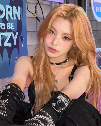 Tsuoiden - #koreanka #yeji #itzy