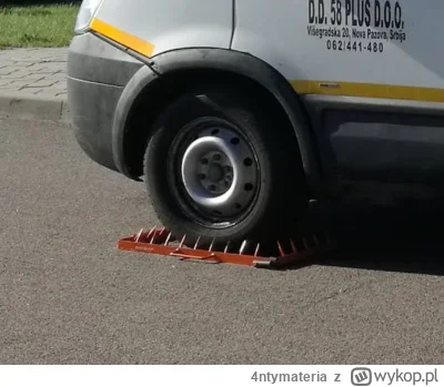 4ntymateria - Ciekawa blokada :D 
#motoryzacja #ciekawostki #strazmiejska #samochody