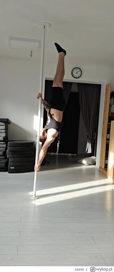 Jazon - #kalistenika #poledance #streetworkout #silownia #mikrokoksy
Takie tam na rur...