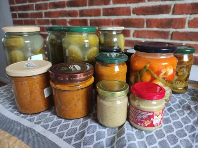 Krupier - Działka i las jeszcze dają to trzeba wykorzystać. ( ͡° ͜ʖ ͡°)

Ogóry kiszon...