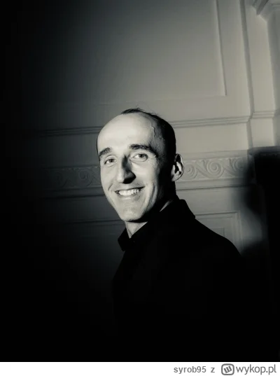 syrob95 - Chociaż jak syreny
Budzą mnie o tobie sny
Jedno wiem na pewno
Nie chciałbym...