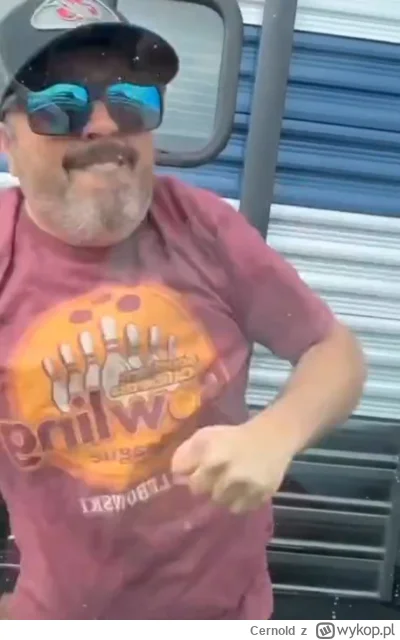 Cernold - #heheszki 

https://streamable.com/lk8e00