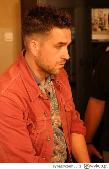 rybazryzem85 - ,,Wychodzę z roboty, bo kiedyś muszę, nie? Wsiadam w tramwaj to się od...