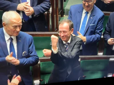 smialson - Kamiński szykuje się do starć w zakładzie karnym ( ͡° ͜ʖ ͡°)
#sejm #bekazp...