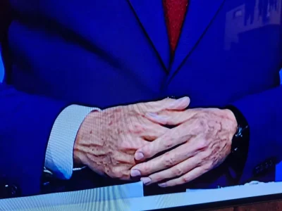 Hej_o - Czy to Joe Biden? Nie to tylko Rafał Trzaskowski 

#polityka #agepill #przegr...