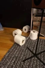 Roszp - To może wyglądać jak zwykły papier toaletowy, ale te podstawki pod kable, a w...