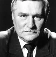raul7788 - #polityka #ciekawostki

Dzisiaj 80 lat kończy Lech Wałęsa. 
Nie spał do po...