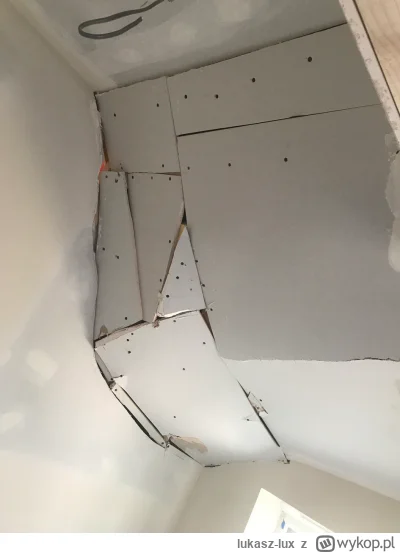 lukasz-lux - jeszcze szpachlowanko i fajrant
#budowadomu #budujzwykopem