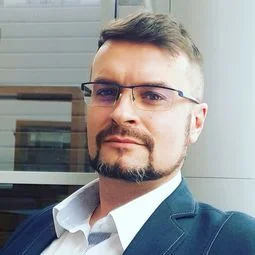 HrabiaTruposz - @mikson123: To pan Michał Gołkowski, od lat pracuje dla TVN jako tłum...