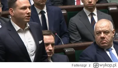 Fallenzgr - #sejm #polityka #sasin

Chciałbym, by na mnie kiedyś ktoś spojrzał tak ja...