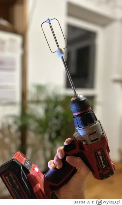 Bastet_A - Zepsuł mi się mikser, ale trzeba sobie jakoś radzić.
#gotujzwykopem