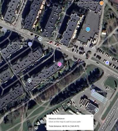 anon-anonim - Teoretyczna odległość od bloku Adrii do 1 klatki.