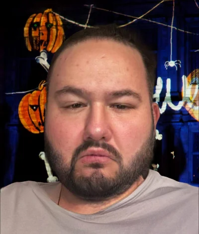 jednorazowka - @WielkiNos: Obstawiam, że to ten jej "syn Sebastian" przerabia się jak...