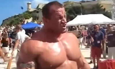 travis_marshall - Pobudowali na ekstraklase te wieżyczki strażnicze w Niepołomicach a...