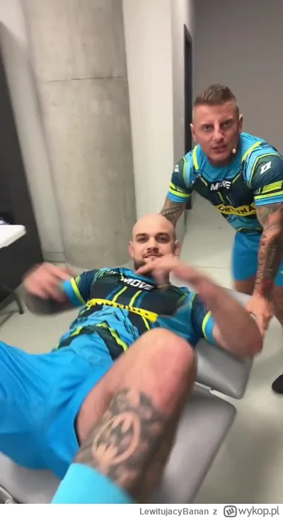 LewitujacyBanan - Ma nadzieję, że pozytywny tancerz indygo po wygranej walce Alanika ...