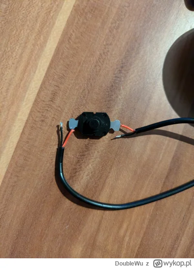 DoubleWu - #elektronika 
Zamówiłem lampkę za 5 zl z chin i przypadkiem za mocno pocią...