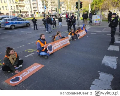 RandomNetUser - Sprytnie.

Kilometry nad ziemią to eko-aktywiści nie zablokują...