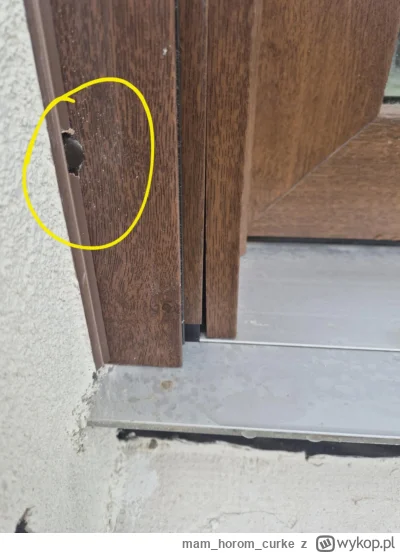 mamhoromcurke - Trochę mi się nie podoba jak mi wykonawca obrobił listwę przyokienną ...