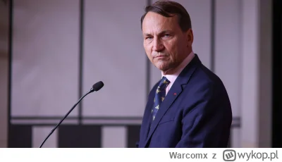 Warcomx - „Prezydent na trudne czasy” 

Tak brzmiało hasło Sikorskiego w prawyborach ...